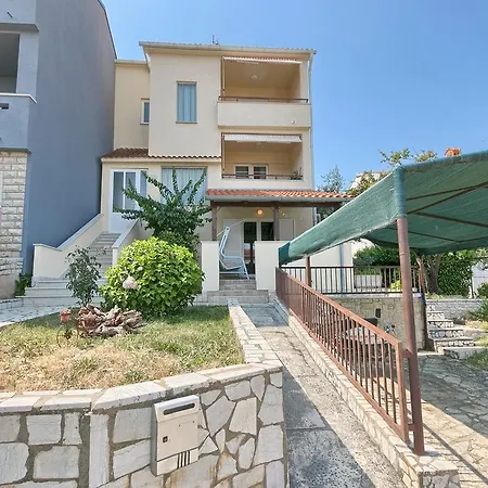 Veruda Porat Apartment Pula